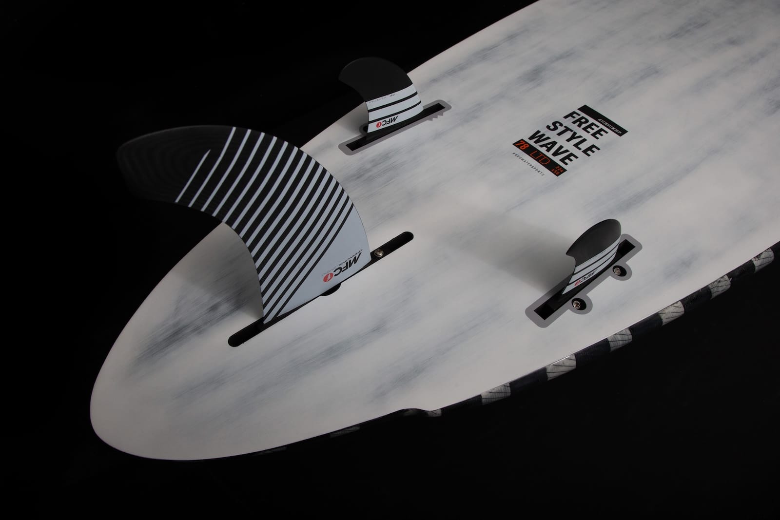 I1T0930.jpg?v=1729708705&width=3200